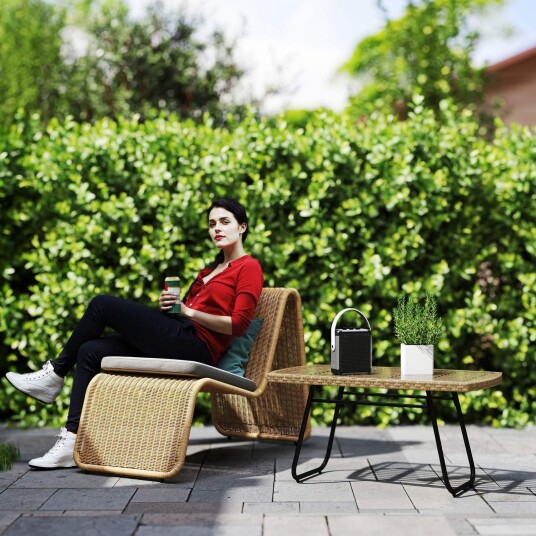 Hagebord i polyrattan 90 x 50 x 45 cm UV bestandig sidebord med glassplate rektangulært terrassebord balkongbord for hage t Hagebord i polyrattan 90 x 50 x 45 cm UV bestandig sidebord med glassplate rektangulært terrassebord balkongbord for hage t
