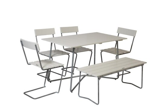 Grythyttan Stålmöbler B25 spisegruppe Hvitlakkert ek/galvanisert stål 4 stoler, benk 110 cm & bord 120 x 70 cm