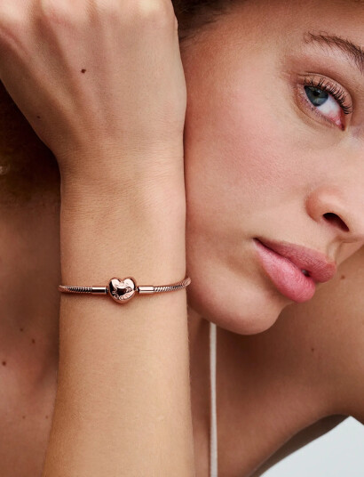 Pandora Snake Chain 14K Rose Gold-Plated Bracelet With Heart Clasp - Pink - 19 CM