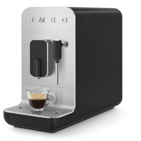 Smeg Kaffemaskin 50's Retrodesign Med Melkeskummer