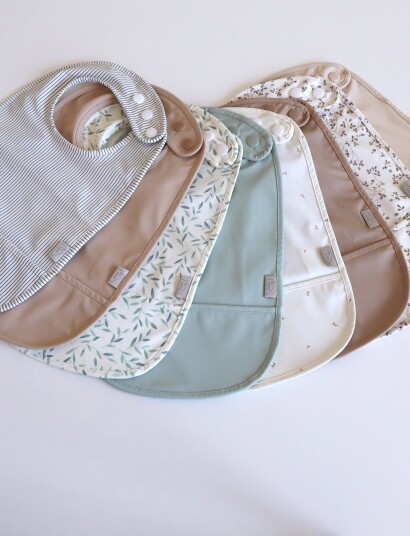 Cam Cam Copenhagen Bib W/ Pocket 2 Pack Blue ONE SIZE Cam Cam Copenhagen Bib W/ Pocket 2 Pack Blue ONE SIZE