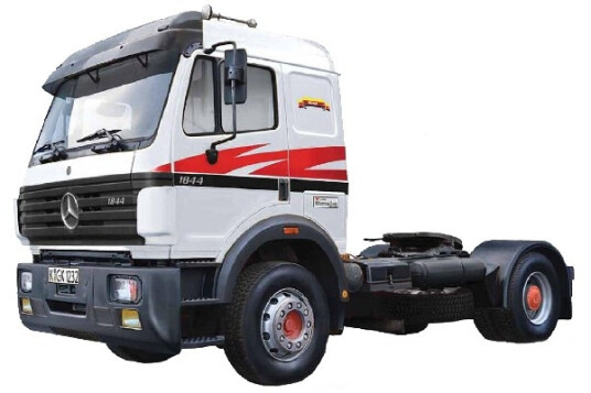 Italeri 1:24 Mercedes-Benz SK 1844 LS V8 Modelltungbil