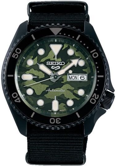 Seiko 5 Sports Herreklokke SRPJ37K1 Street Style Grønn/Tekstil Ø43