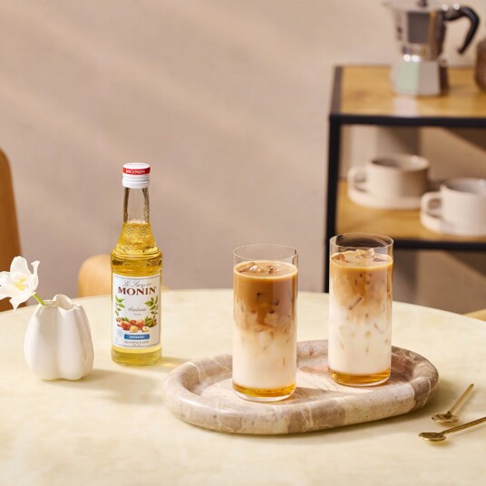 Barkonsult Monin Sukkerfri Hasselnøttsirup 25 cl. 25 cl. Barkonsult Monin Sukkerfri Hasselnøttsirup 25 cl. 25 cl.