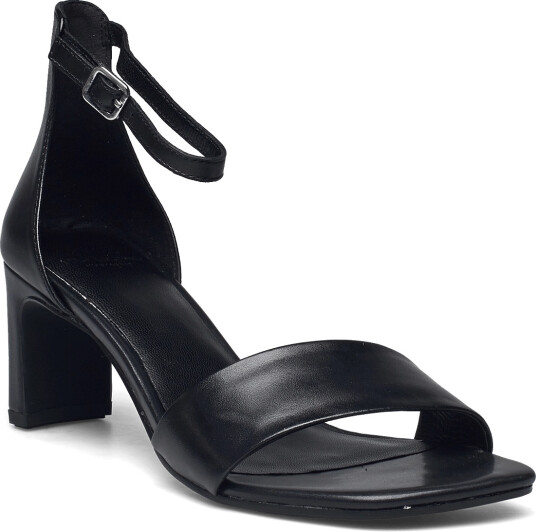 VAGABOND | Luisa | 37