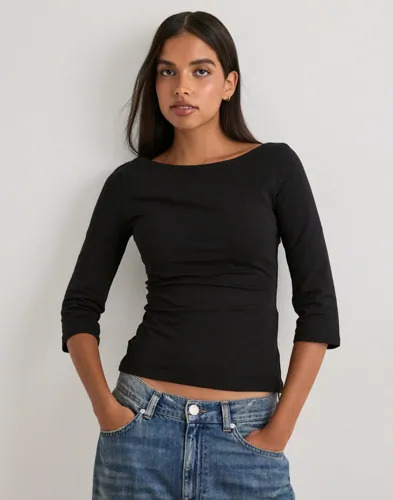 Nelly Svart Perfect Basic Half Sleeve Top