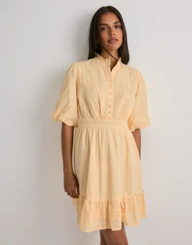 Vero Moda Gul Vmclover 2/4 High Neck Short Dress