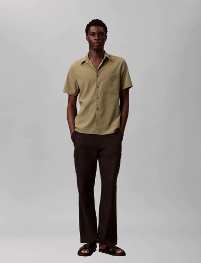 Calvin Klein Ss Solid Seersucker Classic Shir Khaki green XL Calvin Klein Ss Solid Seersucker Classic Shir Khaki green XL