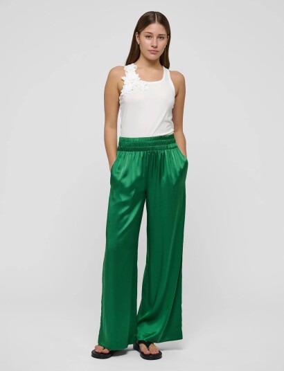 Dea Kudibal Margodea Green M Dea Kudibal Margodea Green M