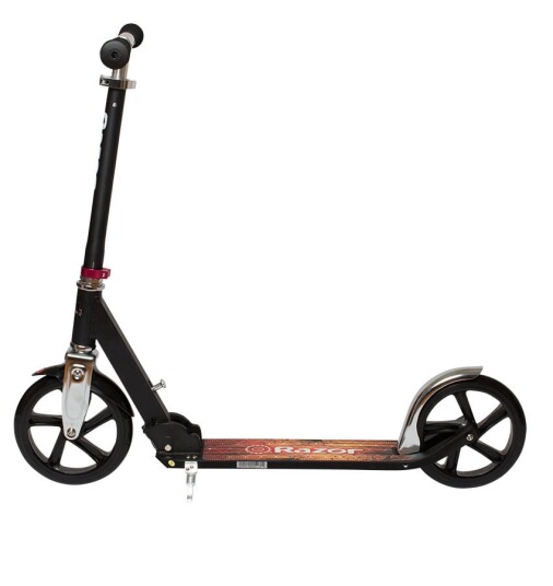 Razor - A5 Lux Scooter - Black Label (13073067) Razor - A5 Lux Scooter - Black Label (13073067)