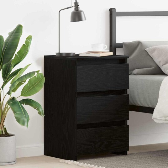  Nattbord i svart eik 40x35x62,5 cm laget av konstruert tre