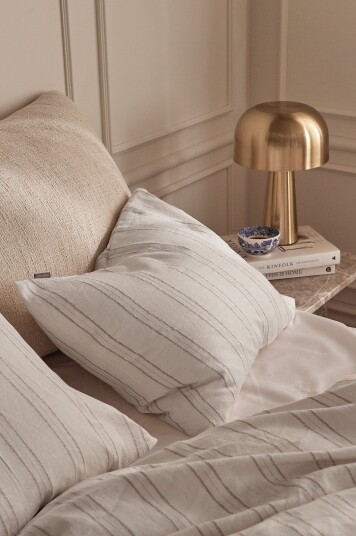 Staycation   Putevar Cozy i lin   Hvit