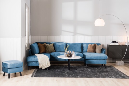 Trend 5 seters Høyrevendt L formet Hjørnesofa med Divan i Fløyel Blå
