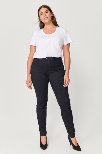 Zizzi - Jeans Nille Extra Slim - Svart