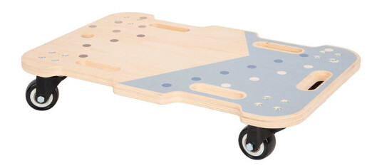 small foot  Skateboard Adventure