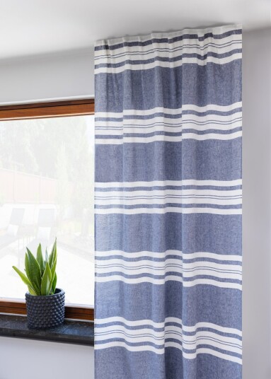 Gardiner Lingardin Vera blå/hvit Størrelse: 145 x 300 cm Gardiner Lingardin Vera blå/hvit Størrelse: 145 x 300 cm
