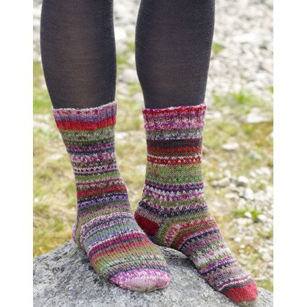 Rock Socks by DROPS Design Sokker Strikkeoppskrift str 35 43