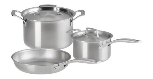 Le Creuset Essential 3 ply grytesett 3 deler inkl stekepanne stål/keramisk Le Creuset Essential 3 ply grytesett 3 deler inkl stekepanne stål/keramisk