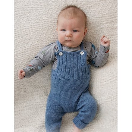 Afternoon Playdate by DROPS Design Baby Bukser med seler Strikkeoppskrift Str Prematur 3 4 år