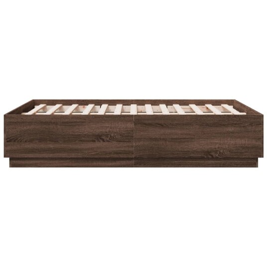 Sengeramme brun eik 140x190 cm konstruert tre 8721012274716