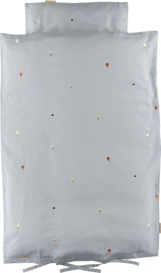 Filibabba Junior Bedlinen – Embroidered Cool Summer Design – Pearl - Blue - 100X140CM;40X45CM Filibabba Junior Bedlinen – Embroidered Cool Summer Design – Pearl - Blue - 100X140CM;40X45CM