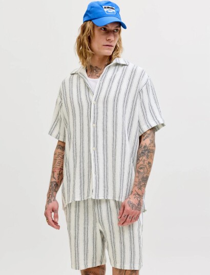 Jack & Jones Jjecoba Stripe Resort Shirt Ss Sn   Cream   L
