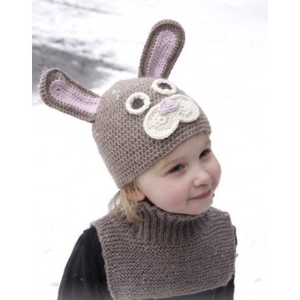 Honey Bunny by DROPS Design Påskeharelue hekleoppskrift str 1 8 år