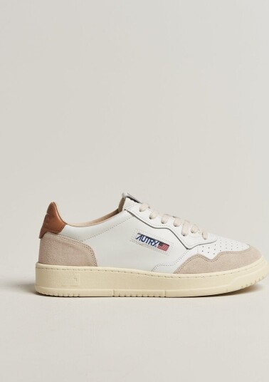 Autry Medalist Low Leather/Suede Sneaker White/Lion Autry Medalist Low Leather/Suede Sneaker White/Lion