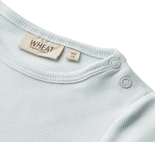 Wheat Rib Body Timo Light Blue (62 / 3 mnd)