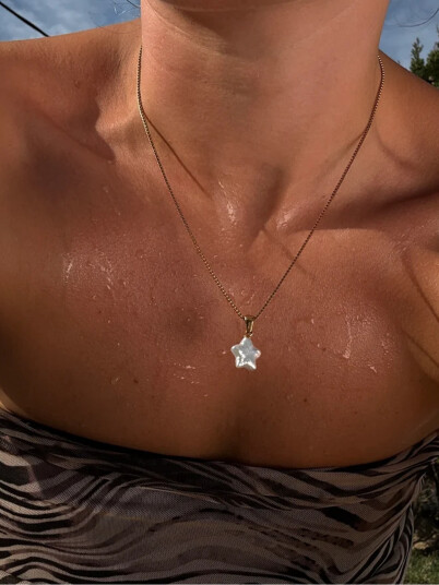 Who Is She Pearl Star Necklace Gold Gull ONE SIZE