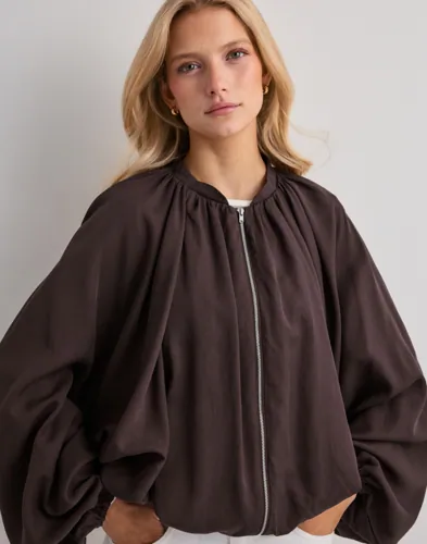 Nelly   Brun   Dream Cloud Jacket