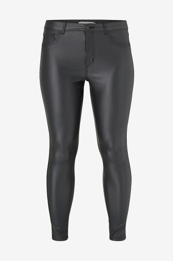 Only Carmakoma Jeans carPunk Reg Coated Svart