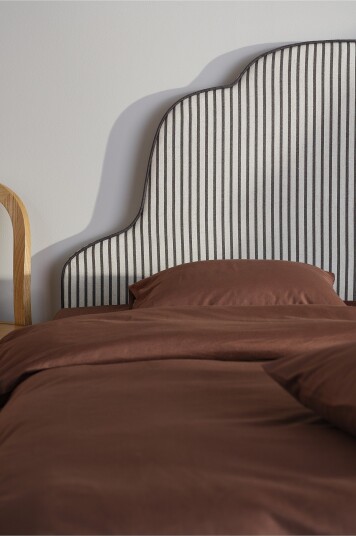 Jotex Sengegavl Svart stripe MATARO 23023500122
