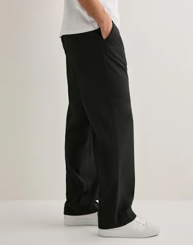 Que Sera Sera Perry Davies Pant 2.0 Slacks Svart Que Sera Sera Perry Davies Pant 2.0 Slacks Svart