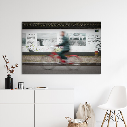 Red Bicycle av Julie Aucoin Red Bicycle av Julie Aucoin