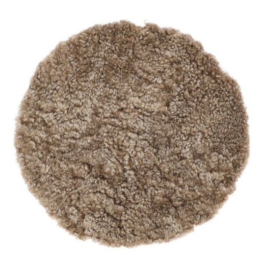 Natures Collection Sitteunderlag new zealand saueskinn kort ull 34 cm sahara Natures Collection Sitteunderlag new zealand saueskinn kort ull 34 cm sahara