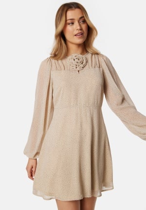BUBBLEROOM Roxana Dress Light beige 38 BUBBLEROOM Roxana Dress Light beige 38