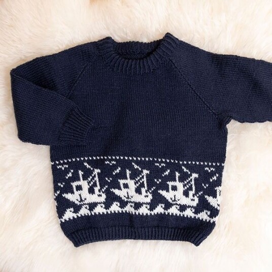 Bluum Strik Strikkegenser Fiskebåt - garnpakke i Bluum Pure Eco Baby Wool