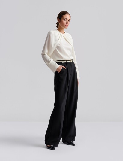 Malina Evie Pleated Neckline Blouse - Cream - XS Malina Evie Pleated Neckline Blouse - Cream - XS