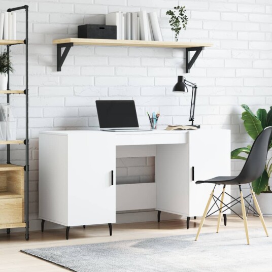 vidaXL Skrivebord hvit 140x50x75 cm konstruert tre vidaXL Skrivebord hvit 140x50x75 cm konstruert tre