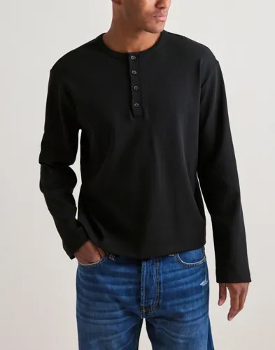 Que Sera Sera Harry Henley LS Svart