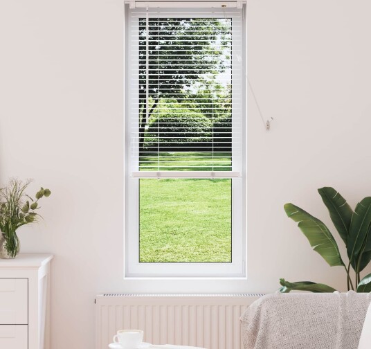 vidaXL Venetiansk persienne Hvit 150 x 50 cm 25 mm PVC