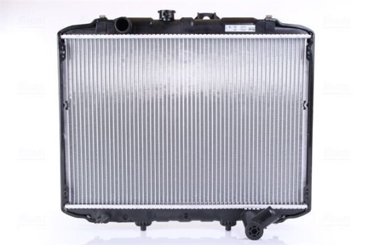 Radiator NISSENS 67015