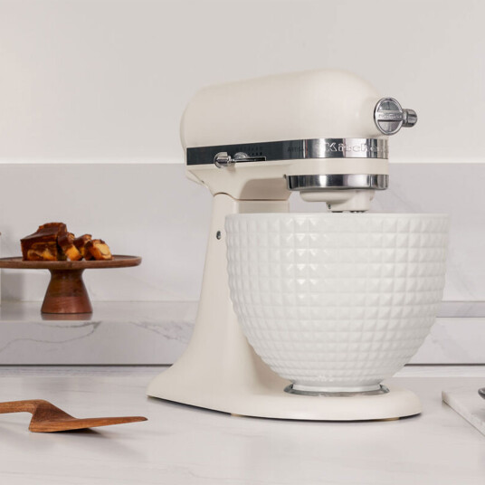 Kitchenaid Artisan KSM156CXEPL kjøkkenmaskin 4,7 liter white on white + rustfri bolle