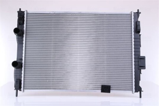 Radiator NISSENS 67363