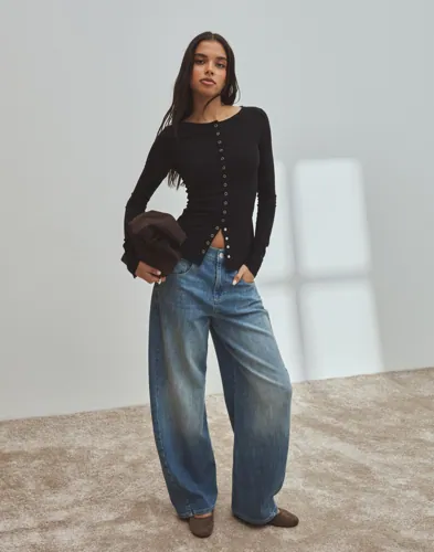 Nelly   Svart   Front Button LS Top