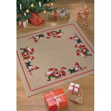 Permin Broderisett Jute Juletreteppe Nissefamilie 120x120cm