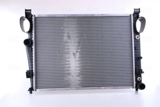 Radiator, motorkjøling NISSENS 62774A