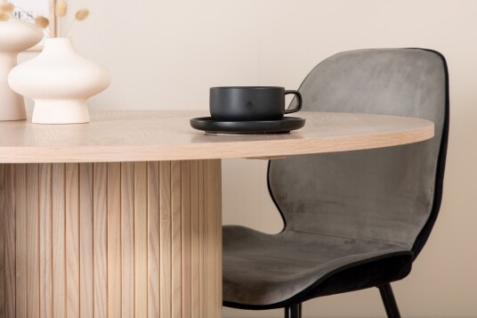 Venture Home Rundt Bianca Spisebord Med 4 stk Emma Spisestol