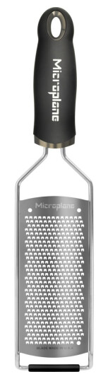 Microplane Gourmet rivjern fin; 31.5x7.5x3 cm LxBxH; Svart